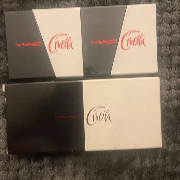 MAC Disney Cruella eyeshadow palette